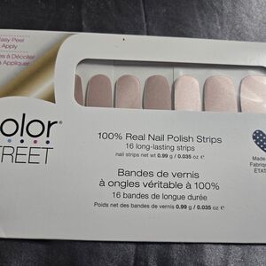 Color Street Nail Polish Strips - At The Plaza